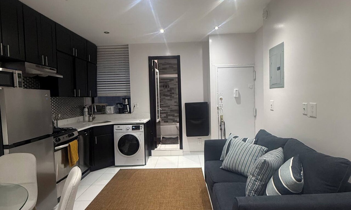 Bloomingdale Apartment | Enjoy Easy Access to the West side Manhattan