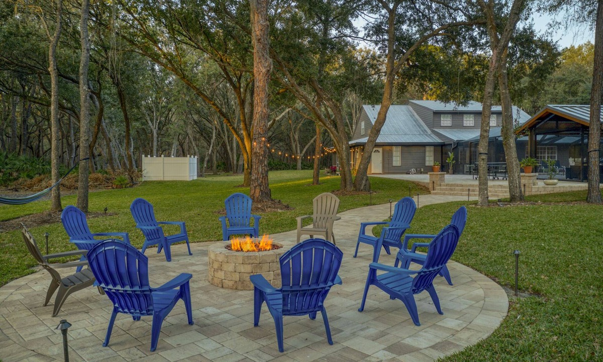 Highland House | Enjoy this Natural Preserve.