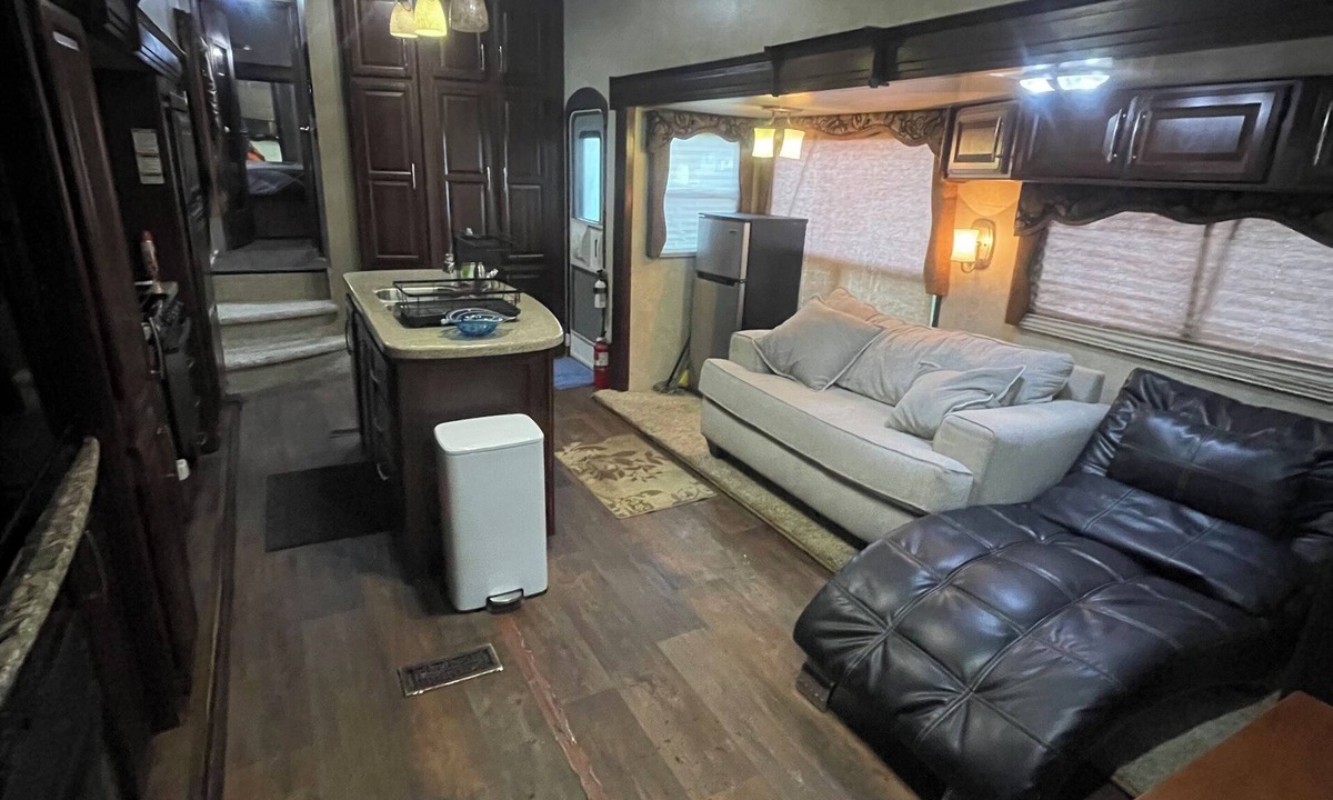 Fort Pierce North House | Entire 1Bedroom RV Camper