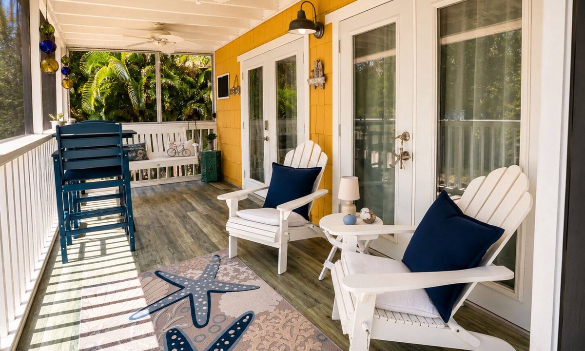 Truckland Cottage | Entire cottage in Fort Myers-Iona, minutes to Fort Myers Beach & Sanibel Island.