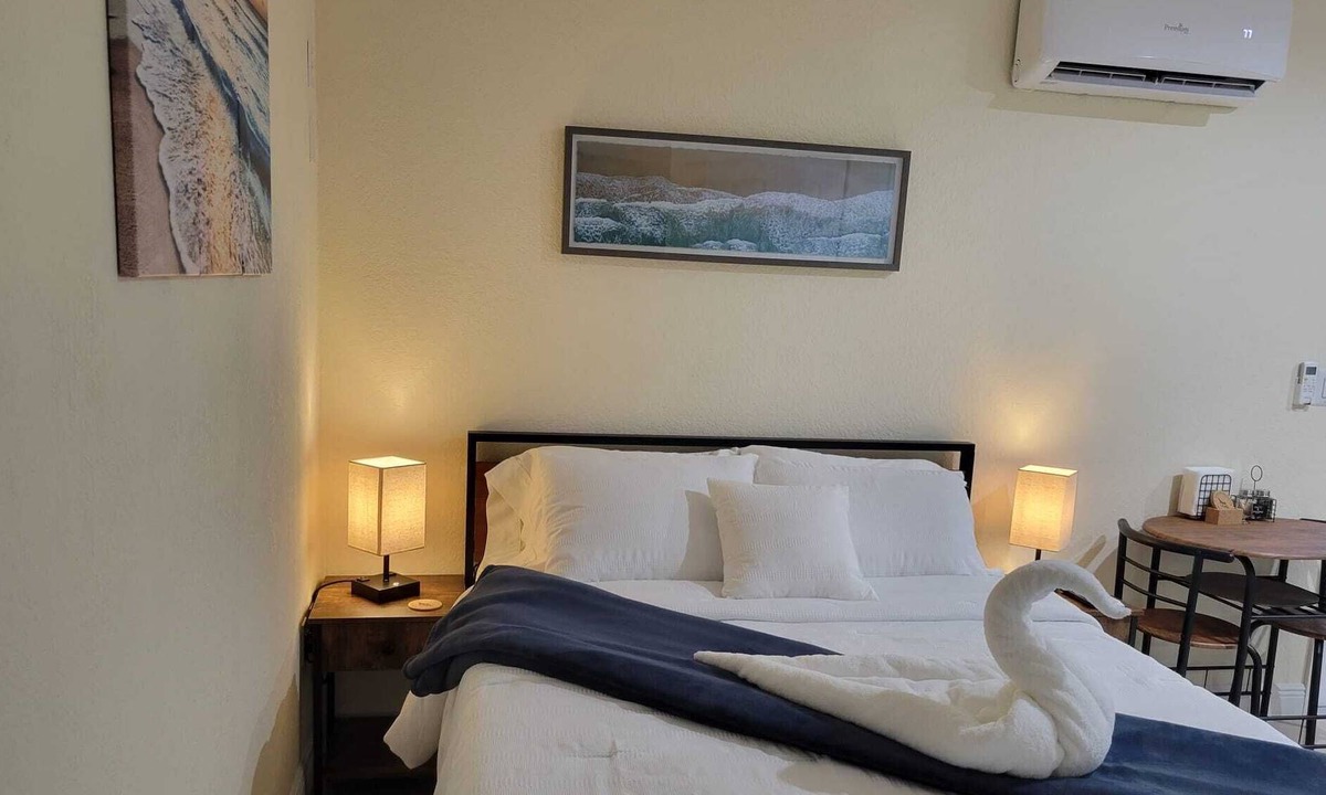 Lake Worth Corridor Apartment | Entire guest suite.