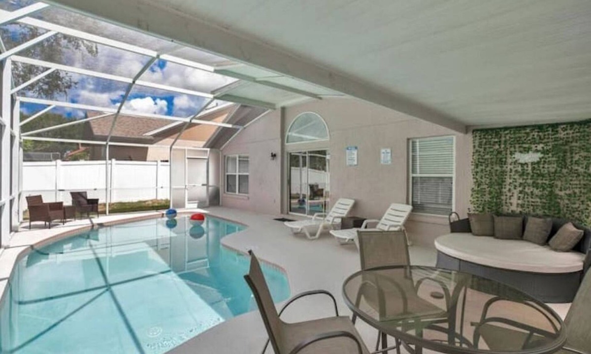 Lindfields House | Entire House with Private Pool in Four Corners