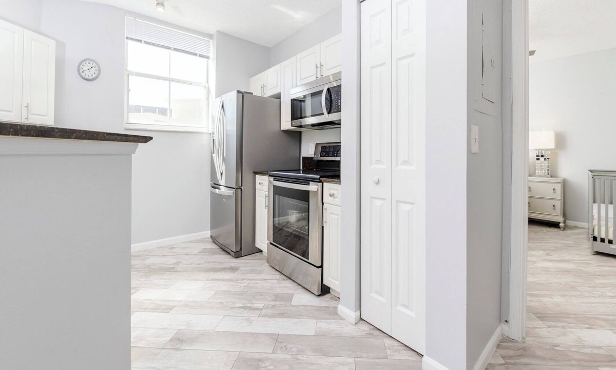 Downtown West Palm Beach Apartment | Entire rental unit. Beautiful One-Bedroom Rental Apartment, West Palm Beach