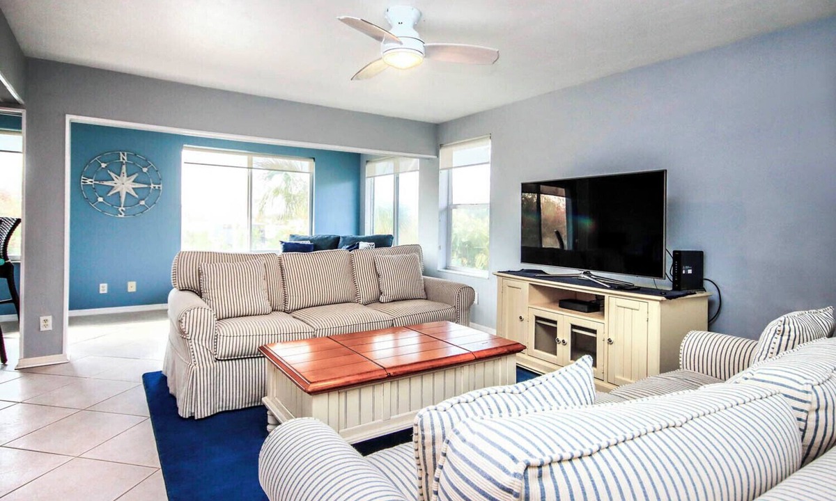 Sanibel House | Escape to paradise at Beach Road 104