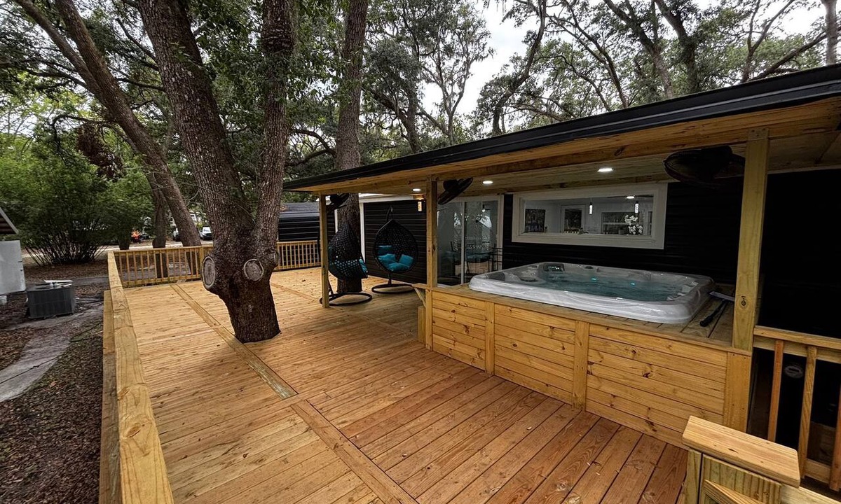Wesley Chapel South House | Exclusive Farmhouse Villa with Hot Tub Retreat
