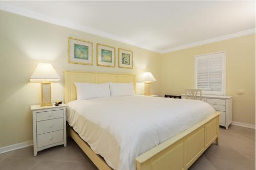Captiva House | Experience breathtaking views of Pine Island Sound from the stunning South Seas Bayside Villa 5220