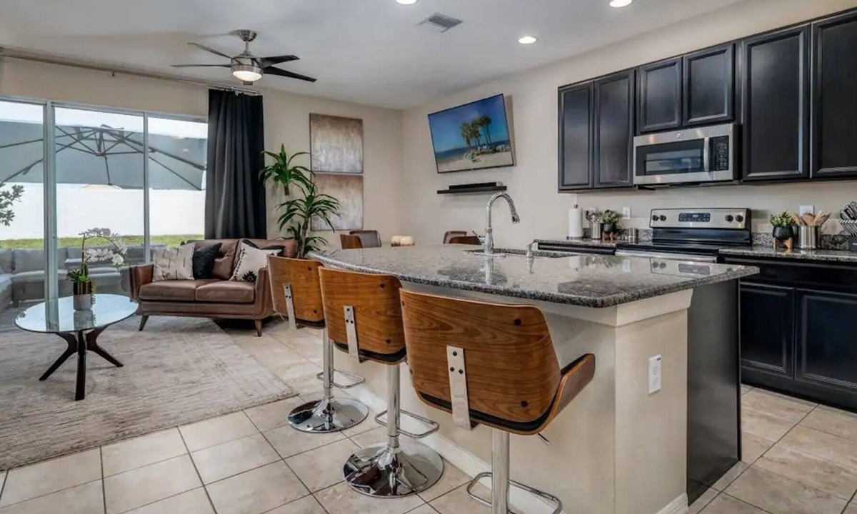 Riverview House | Experience Unparalleled Luxury and Comfort