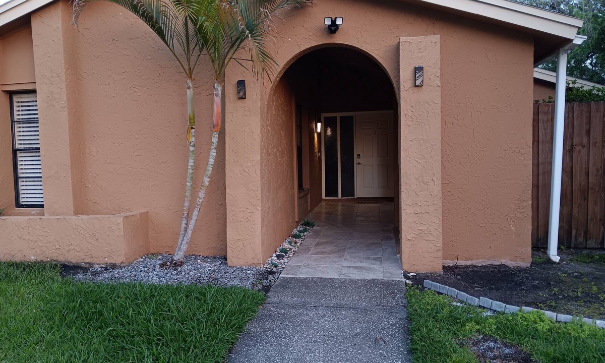 Carrollwood Villa | Fabulous 3-bedroom villa with AC in sunny Tampa