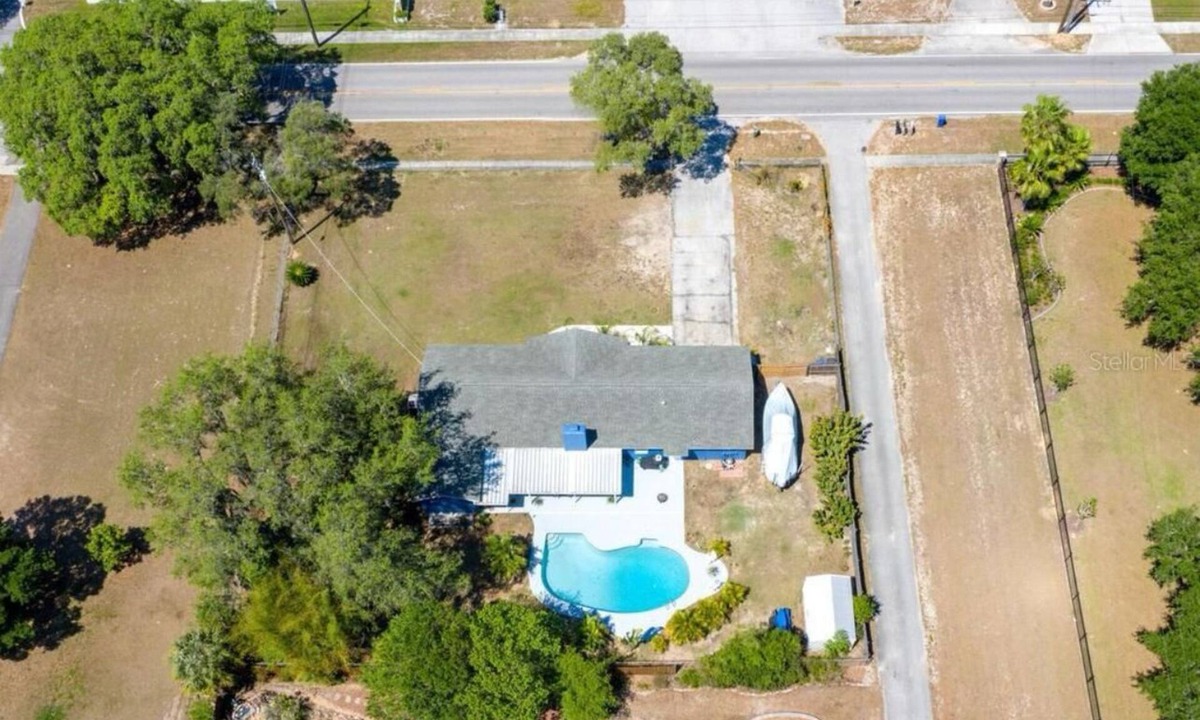 Brandon Ski Chalet | Fabulous chalet in Brandon with pool, with capacity for the whole family.