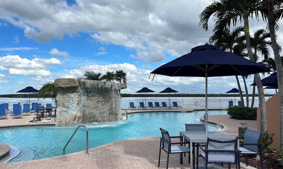 Fort Myers Beach Hotel | Family Beach Retreat with Pool and Parking Near Fort Myers Beach Pier | 4 Units