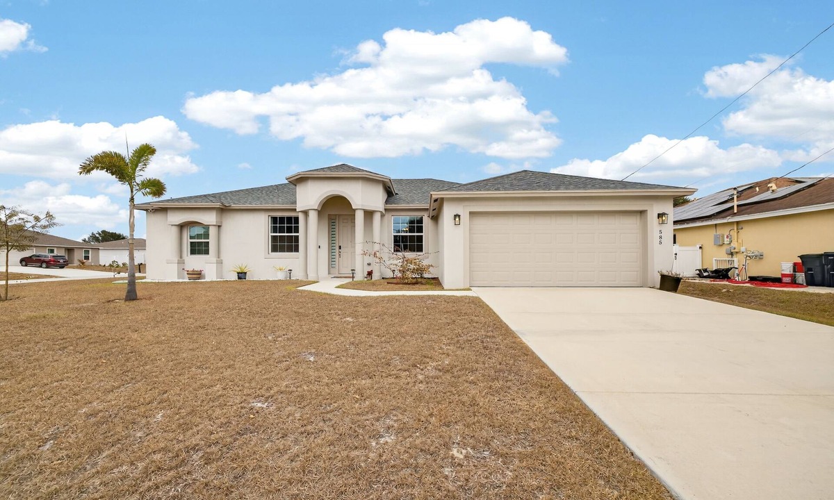 Port Saint Lucie House | Family-Friendly PSL Vacation Home Near Clover Park & Beaches