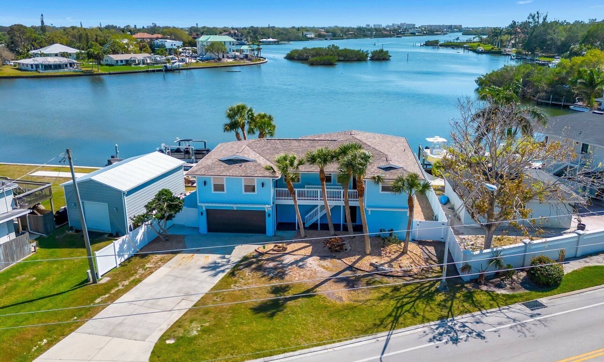 Laurel House | Family Friendly Beach Condo