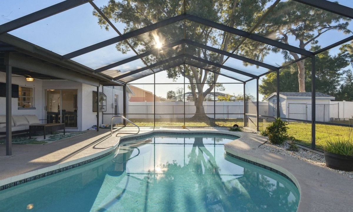 Whitfield House | Family-Friendly Pool Home - Space to Spread Out