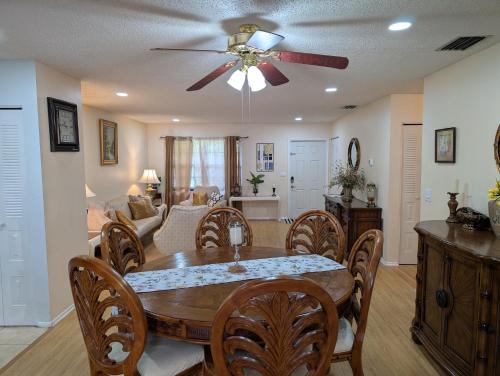 Palm Bay House | Family Friendly Quiet Near Beaches Parks and Cities
