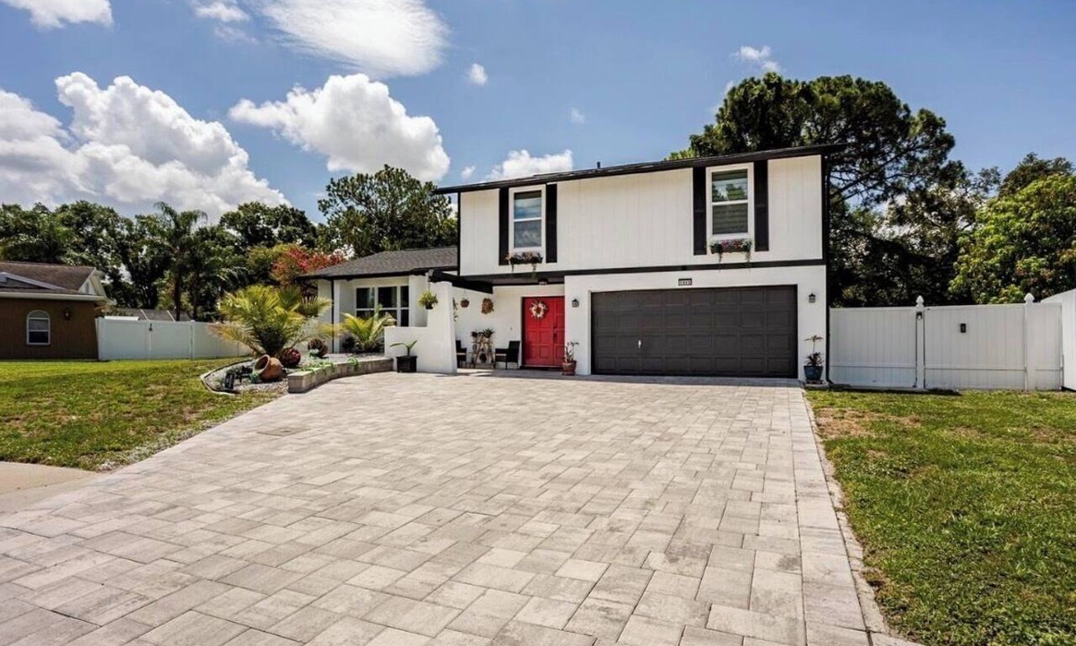Tampa House | Family-Friendly Tampa Retreat - Pool + Huge Yard