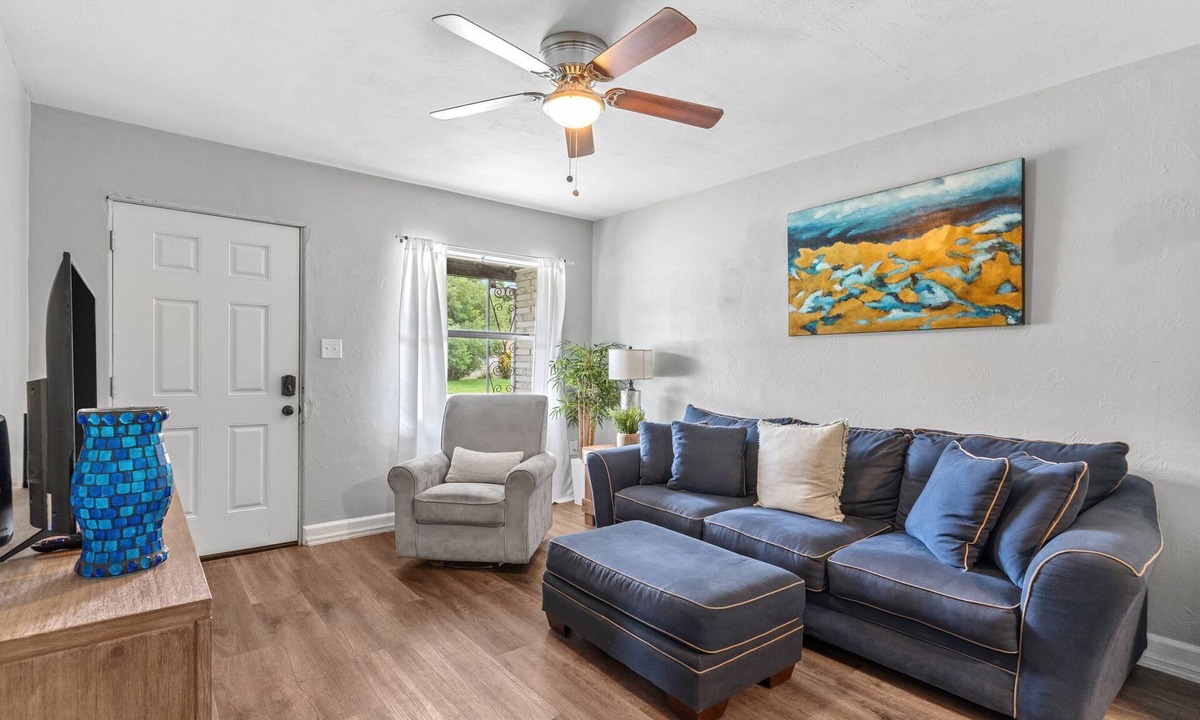 Winter Haven House | Family Haven Retreat | Near Legoland & Downtown