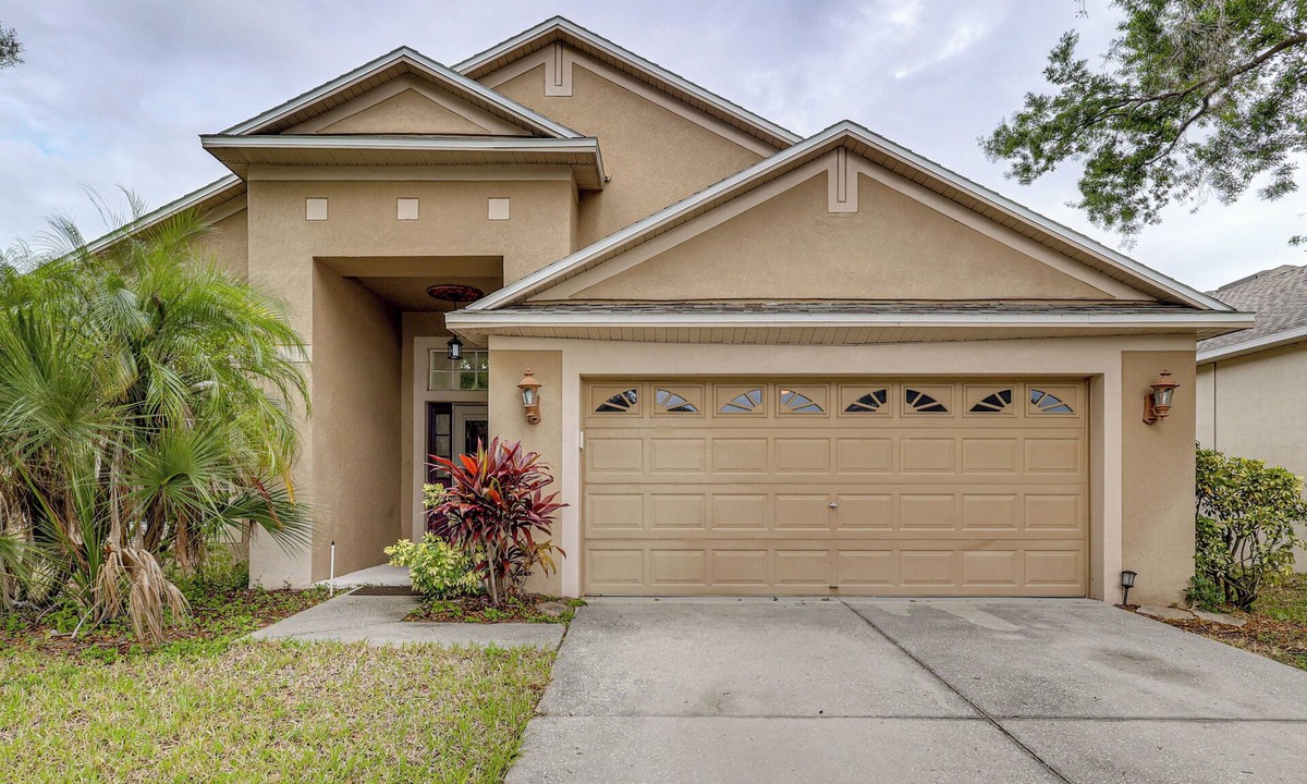 Riverview House | Family Home Near Downtown Tampa w/Community Pool!