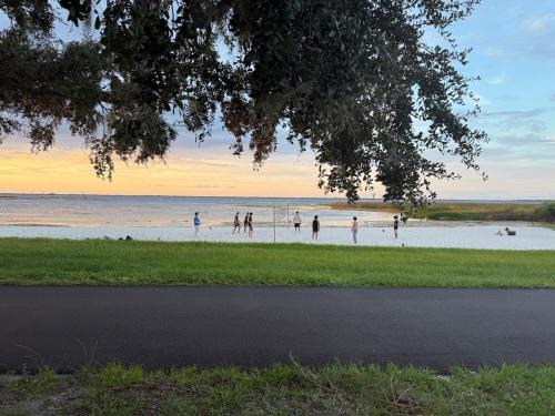 St. Cloud House | Family retreat with lake views and near Disney
