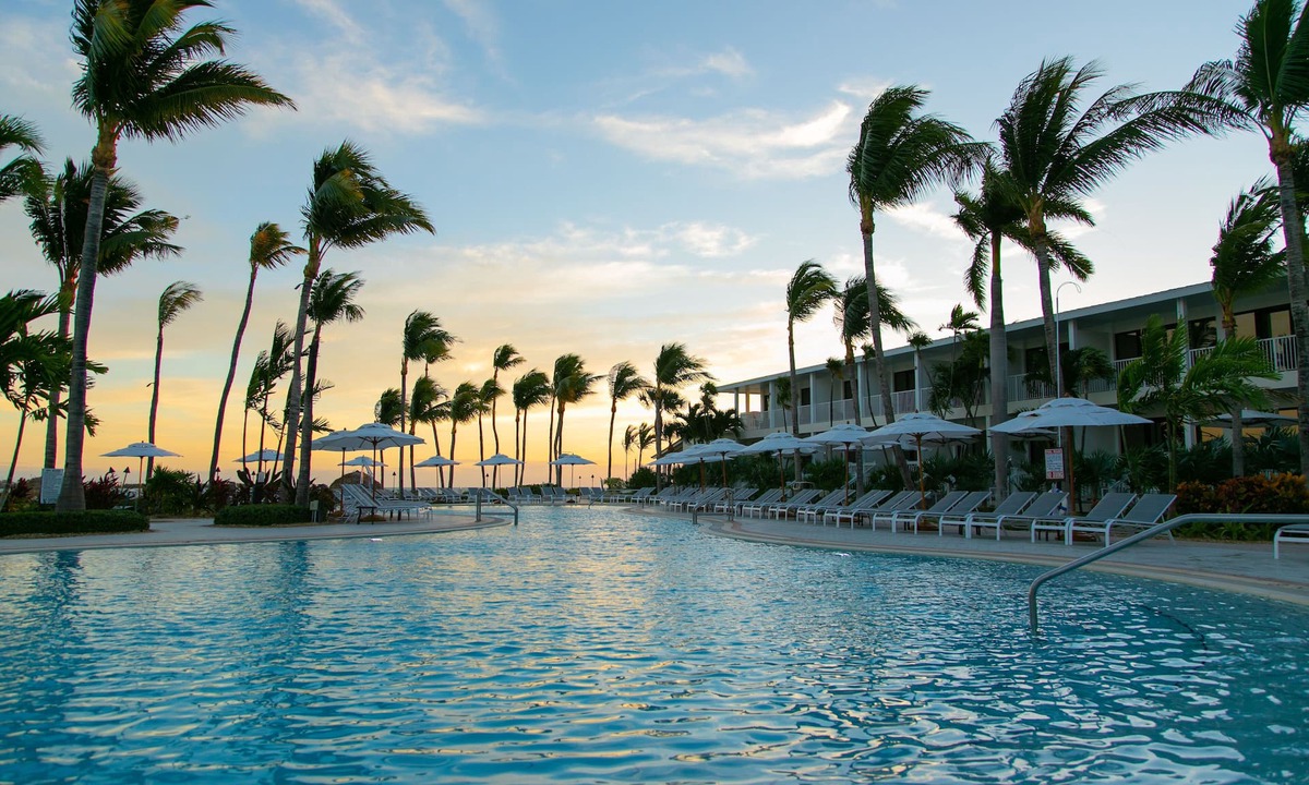 Marathon Hotel | Family Room in Duck Key | Sauna, Kayak & Pools