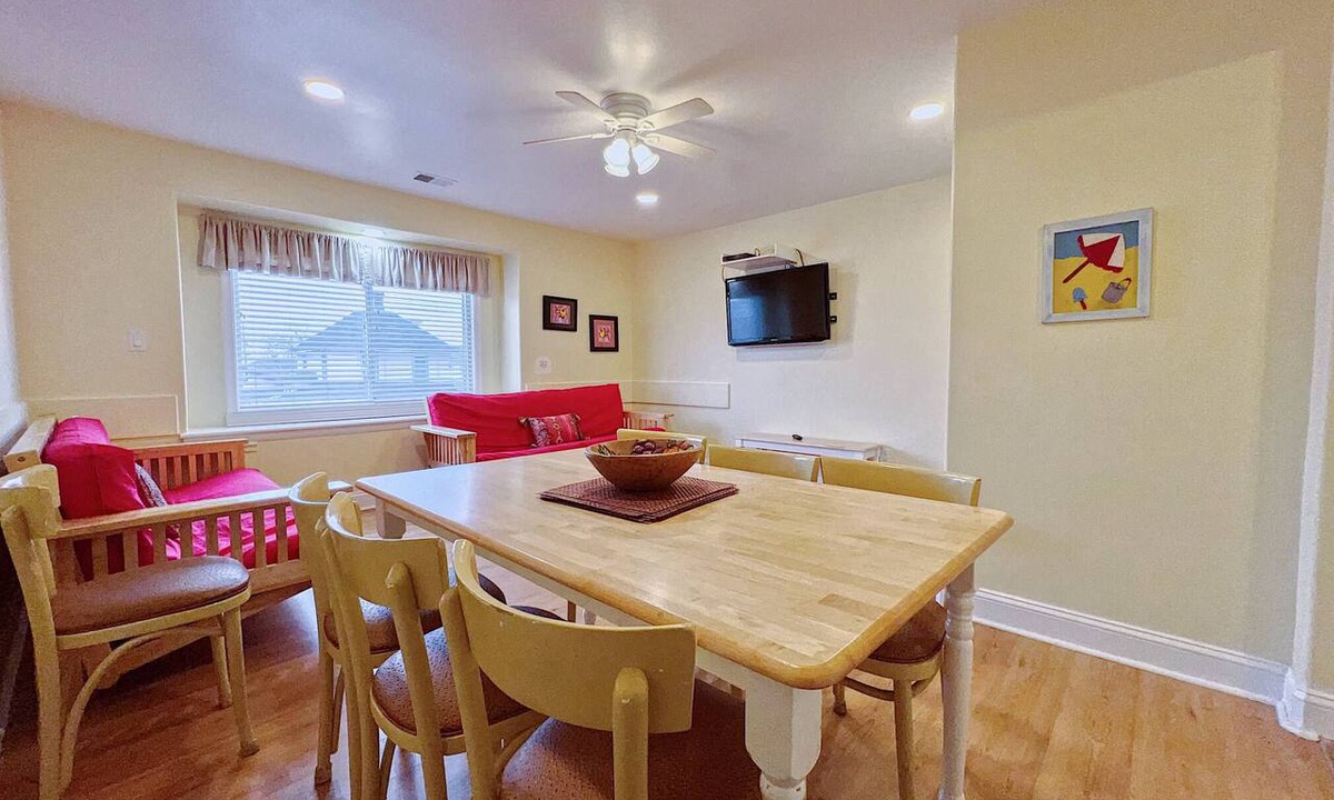Wildwood Condo | Fantastic Economical Wildwood Retreat Accepting 2 Night Stays!