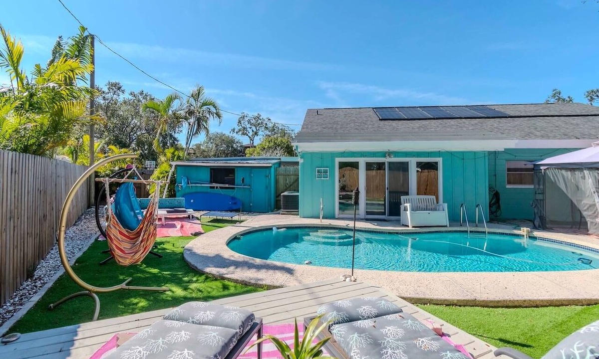 South Pinellas Community Council House | Flamingo Paradise | Game Room Heated Pool