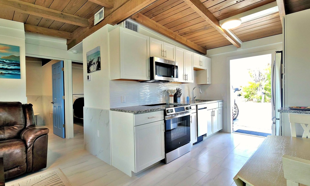Englewood Condo | Florida Condo Getaway w/Pool & Boat Dock –Across the street to Englewood Beach!