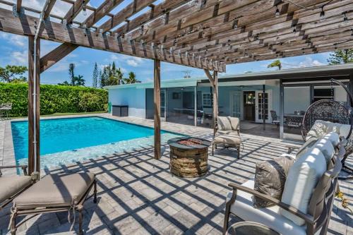 Naples Park House | Follow the Palms