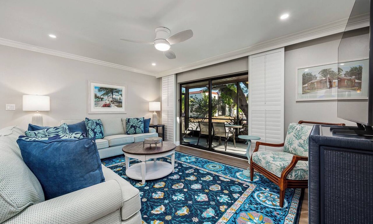 Sanibel Condo | Garden View 1 bed, 1 den w/Sofa Sleeper, 2 bath at Sanibel Moorings #331