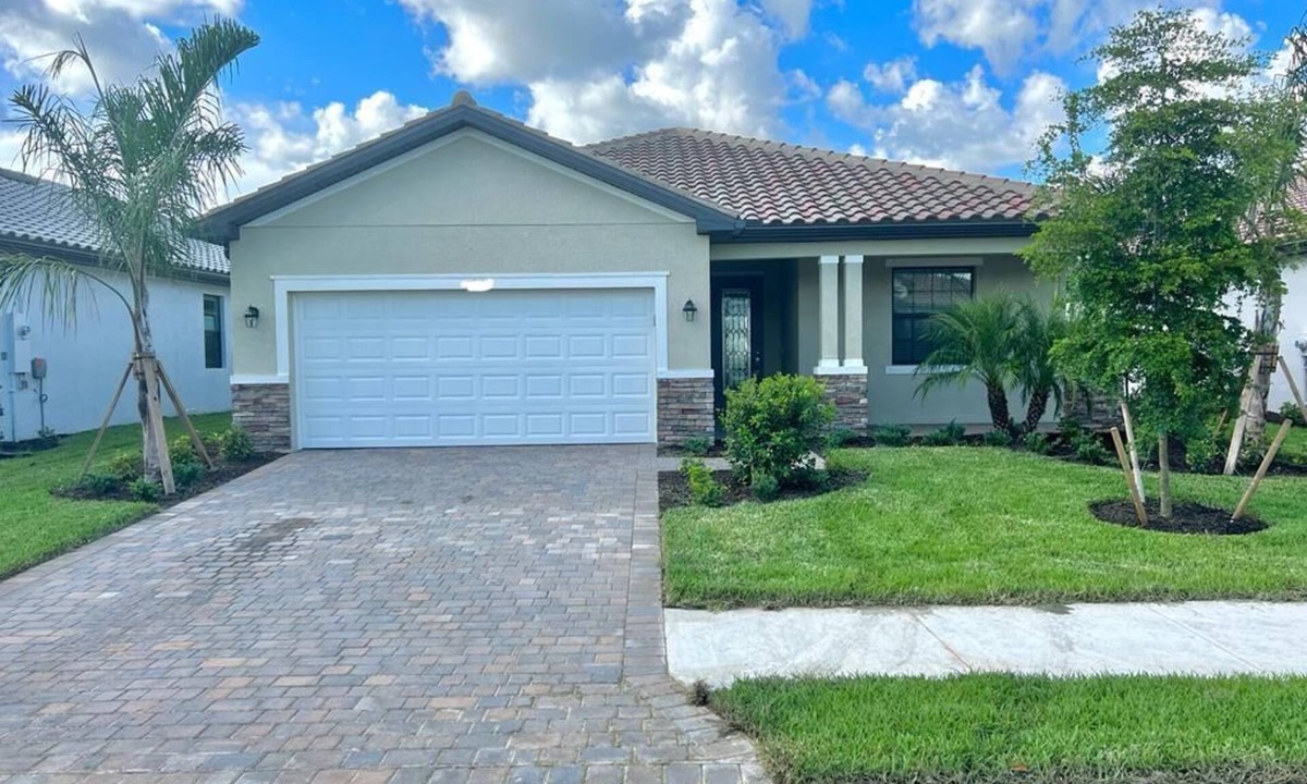 Pelican Preserve House | Gated Community, Resort-Style Pool, Pickleball, Tennis, Bocce along with Gym.