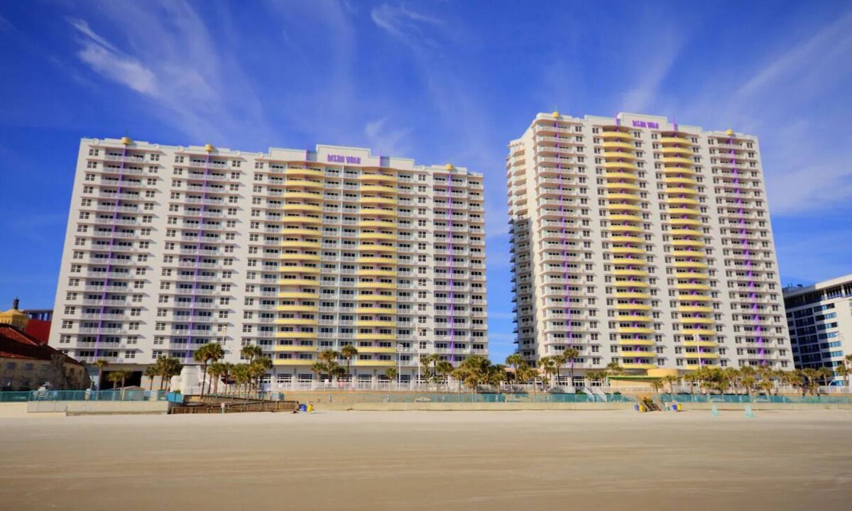 Brush - Stewarts Resort | Gorgeous 2-Bedroom Deluxe Suite in Beautiful Daytona Beach!