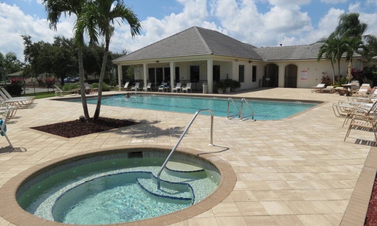 Westminister Condo | Gorgeous, 3 bedroom end-unit condo on golf course!