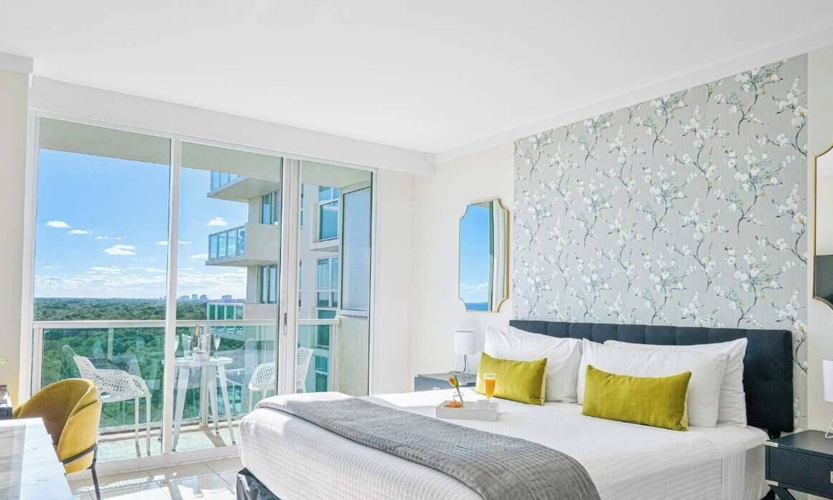 Coconut Grove Apartment | Gorgeous Bay View Suite | Coconut Grove Escape