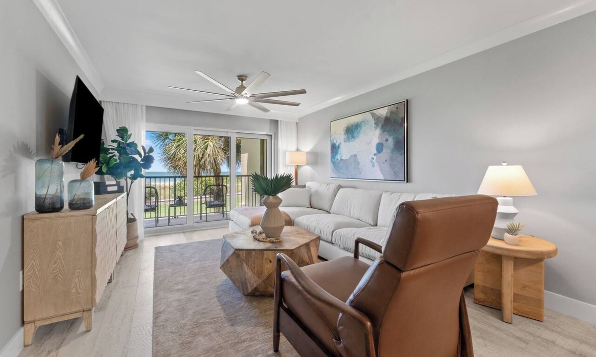 Sunset Beach Condo | Gorgeous Beachfront Condo: Experience Luxury w/Stunning Gulf Views @ Lands End
