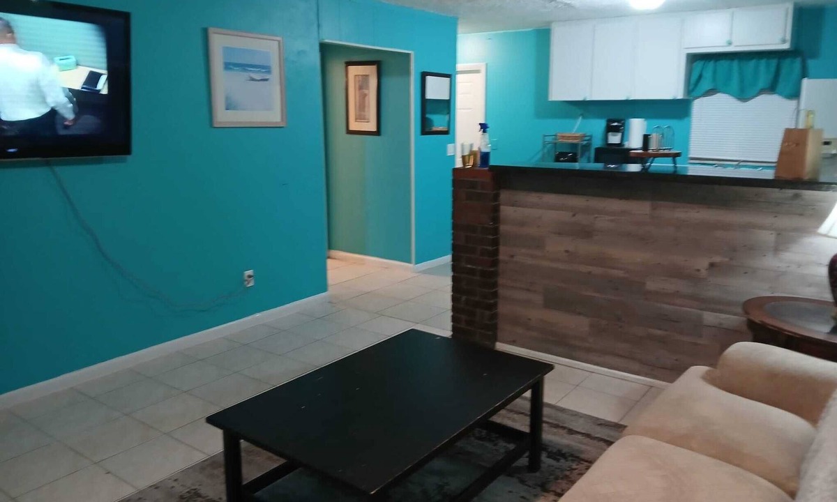 Pine Manor House | GpL 5542 Getaway with bright colors & full kitchen