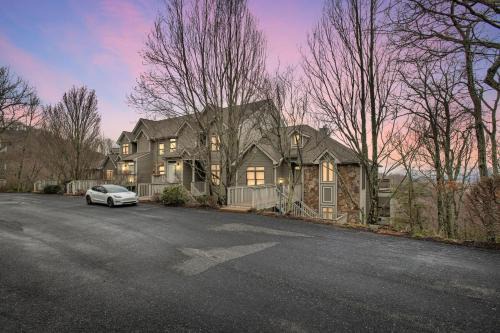 Mountain Air Apartment | Great Views-Comfortable Condo in Mountain Air condo