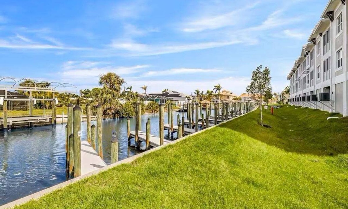 Yacht Club Condo | Gulf Access with Boat Slip, Heated Saltwater Pool, Dog-Friendly - Bacino Vista #204 - Roelens