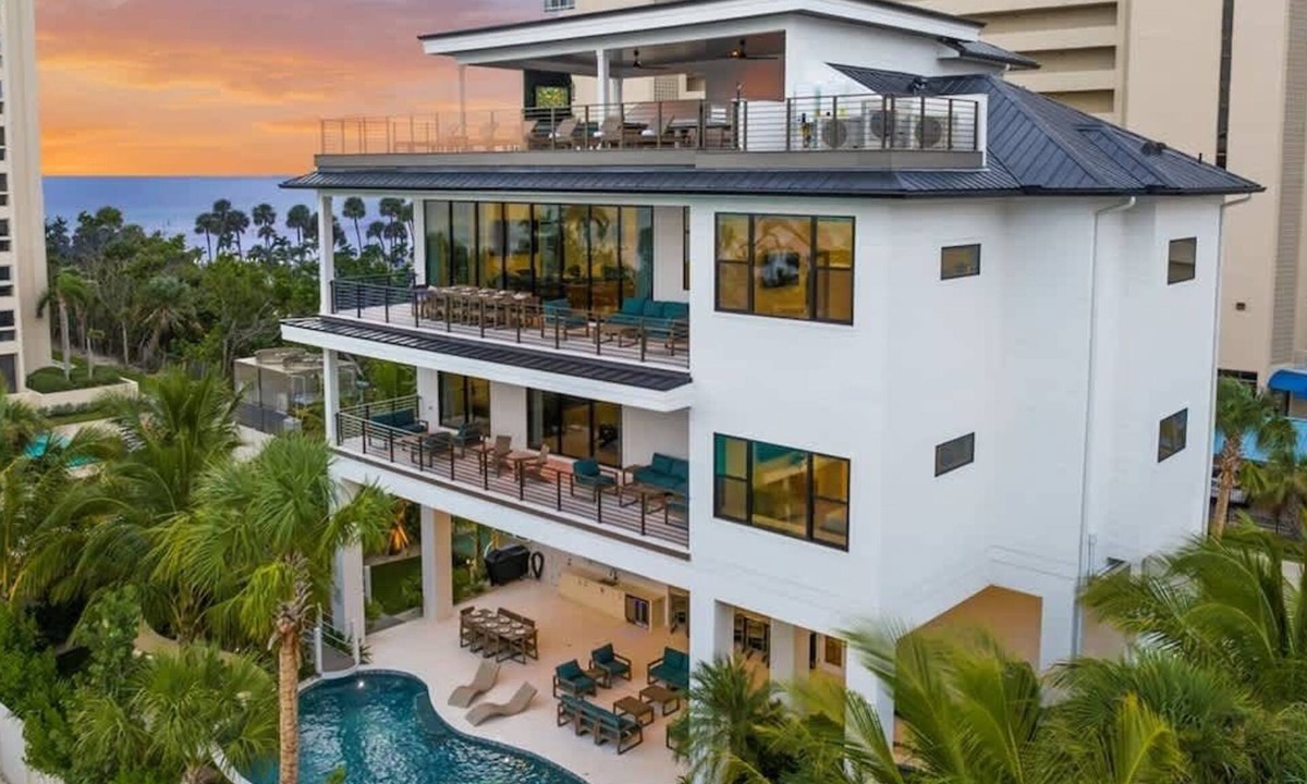 Siesta Key House | Gulf Views, Waterslide, Movie Room/Sports Ct