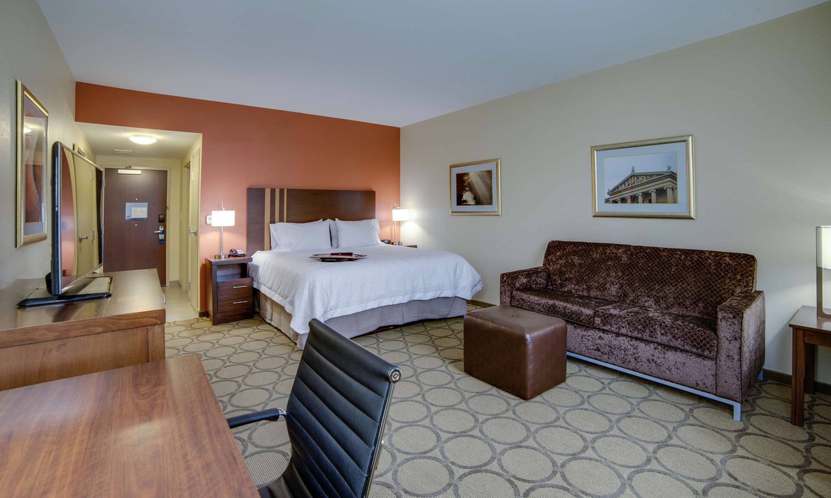 Trevose Hotel | Hampton Inn & Suites Philadelphia/Bensalem