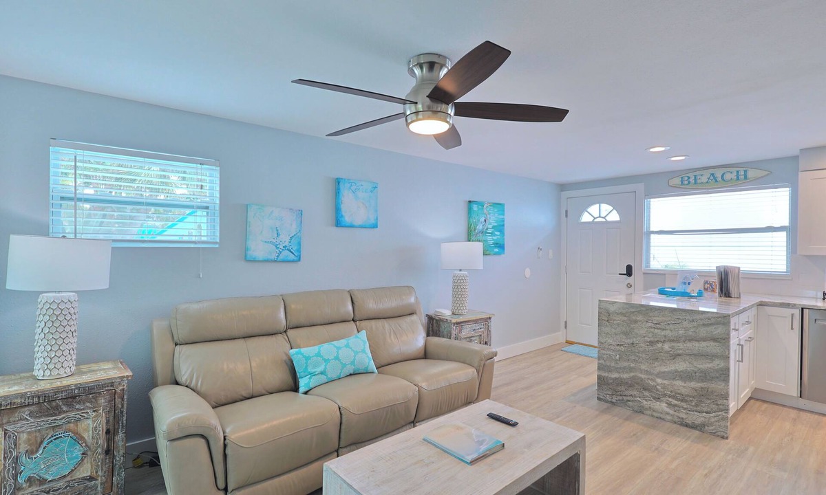 Siesta Key Cottage | Haven cottage Across street from beach and Heated Pool