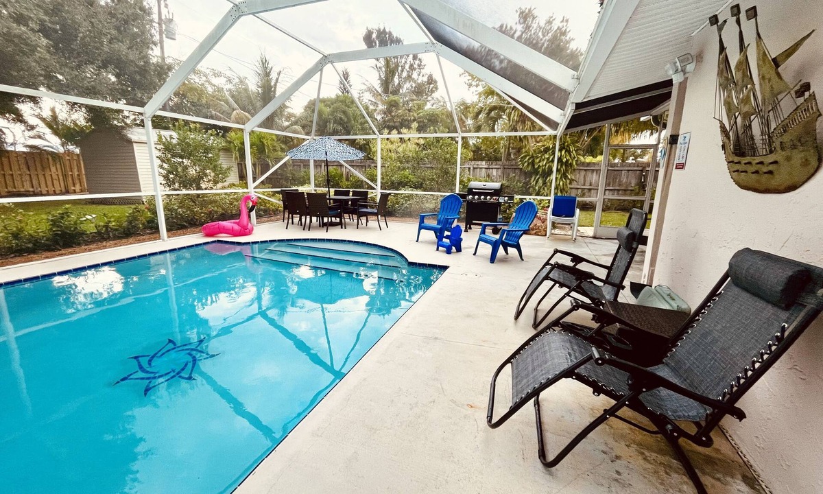 Jensen Beach House | Heated Pool! Sleep 10! Minutes to Beaches! 4 Bedrooms 3 Baths!