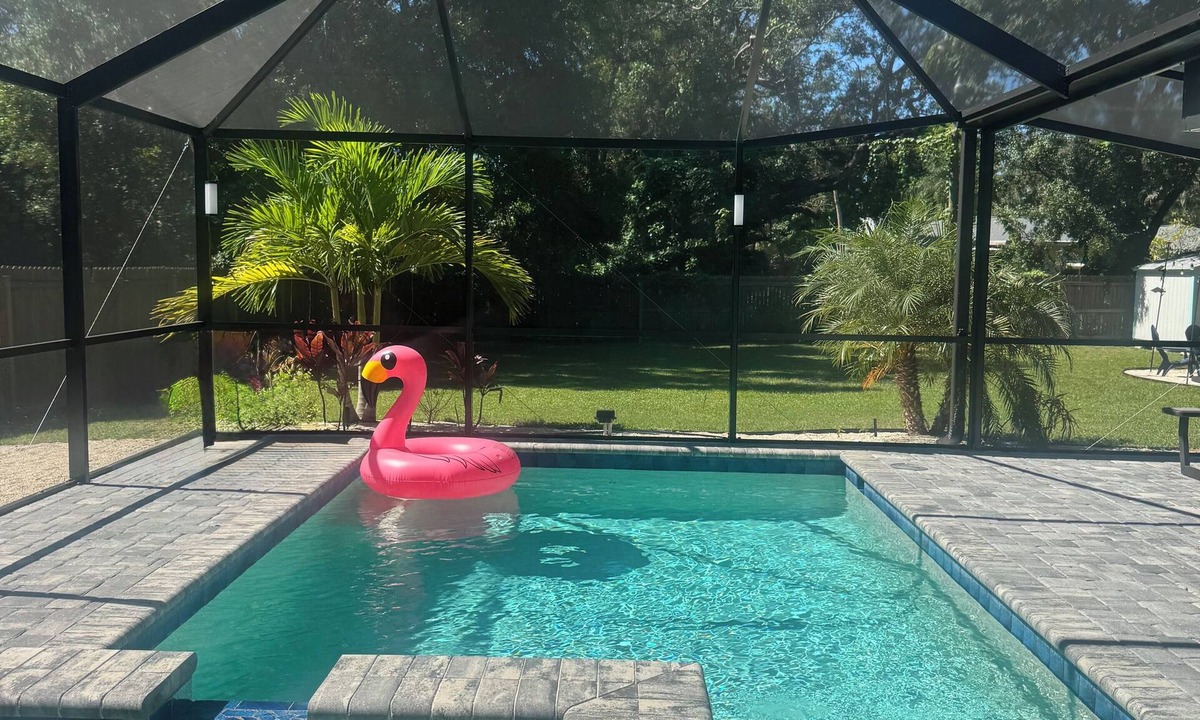 West Bradenton House | Heated Salt Pool & Spa + Large Fenced Yard+Firepit+GameRoom+ AMI Beaches
