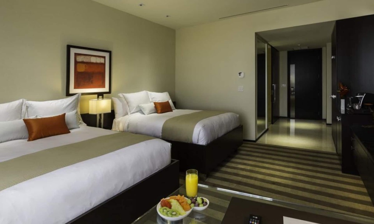 Seybold Hotel | Heavenly Comfortable beds & Pillows! Spacious Room w/Outdoor Pool and Shuttle