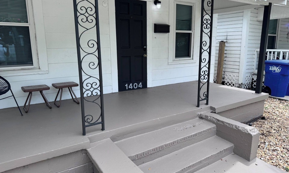 Hyde Park House | Historic bungalow near Hyde Park Village, in vibrant Tampa
