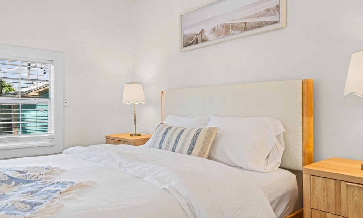 Panama City House | Historic St Andrews Private Coastal Bungalow 3 bedroom Sleeps 8