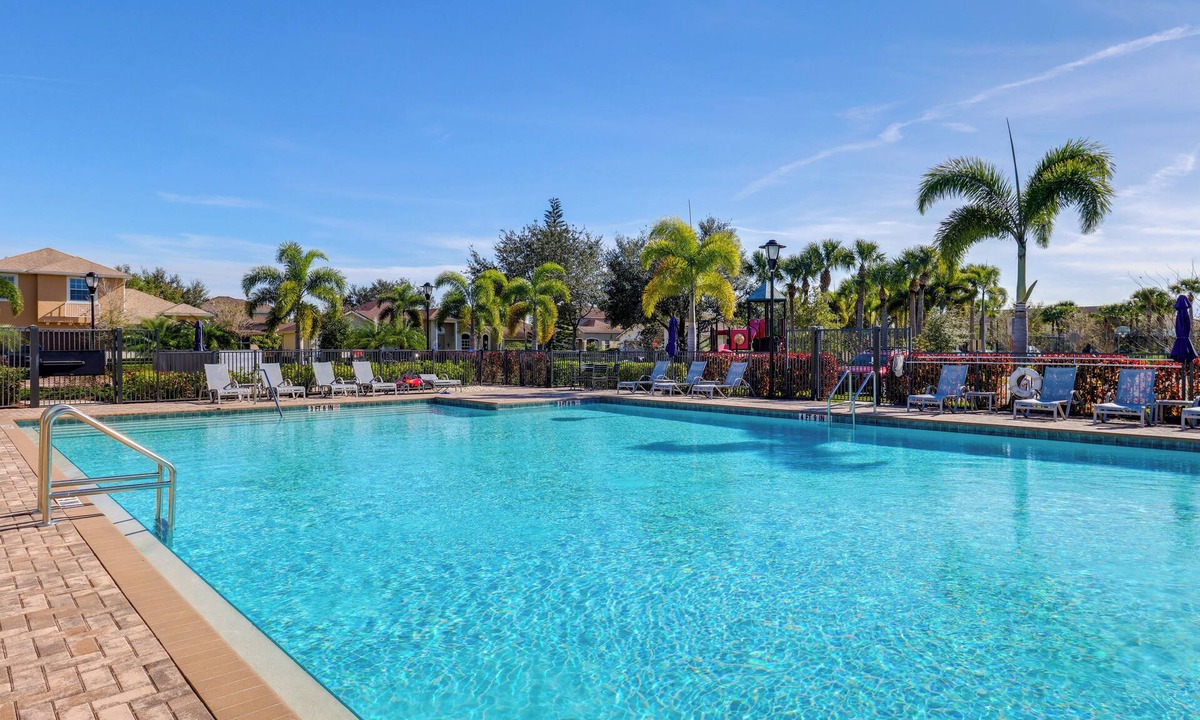 Vero Beach House | Hot Tub & Tennis Court Access: Cozy Townhome