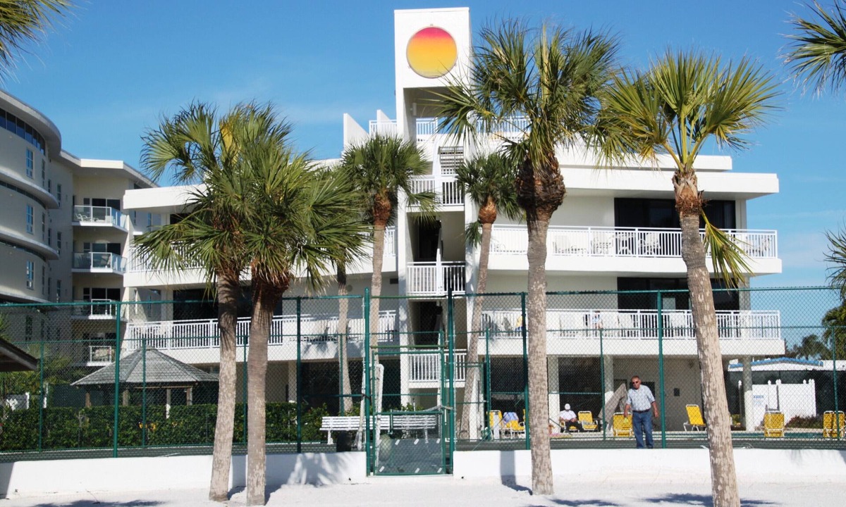 Siesta Key Condo | House of the Sun Top Floor 2 Bdrm/2 Bath
