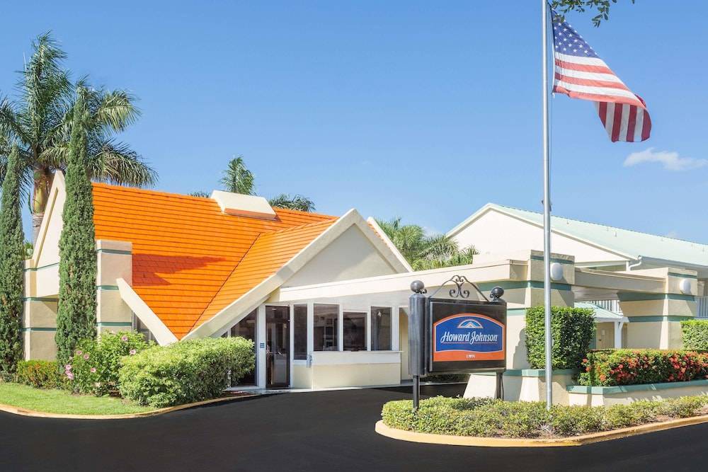 Vero Beach Hotel | Howard Johnson by Wyndham Vero Beach / Downtown