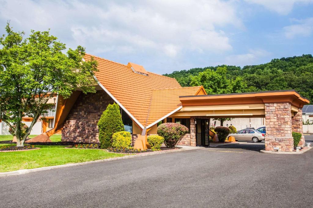 North Plainfield Hotel | Howard Johnson by Wyndham North Plainfield