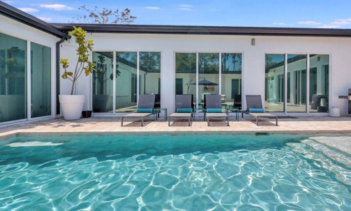 Hunt Club House | Huge Family Retreat w/Heated Pool & Games