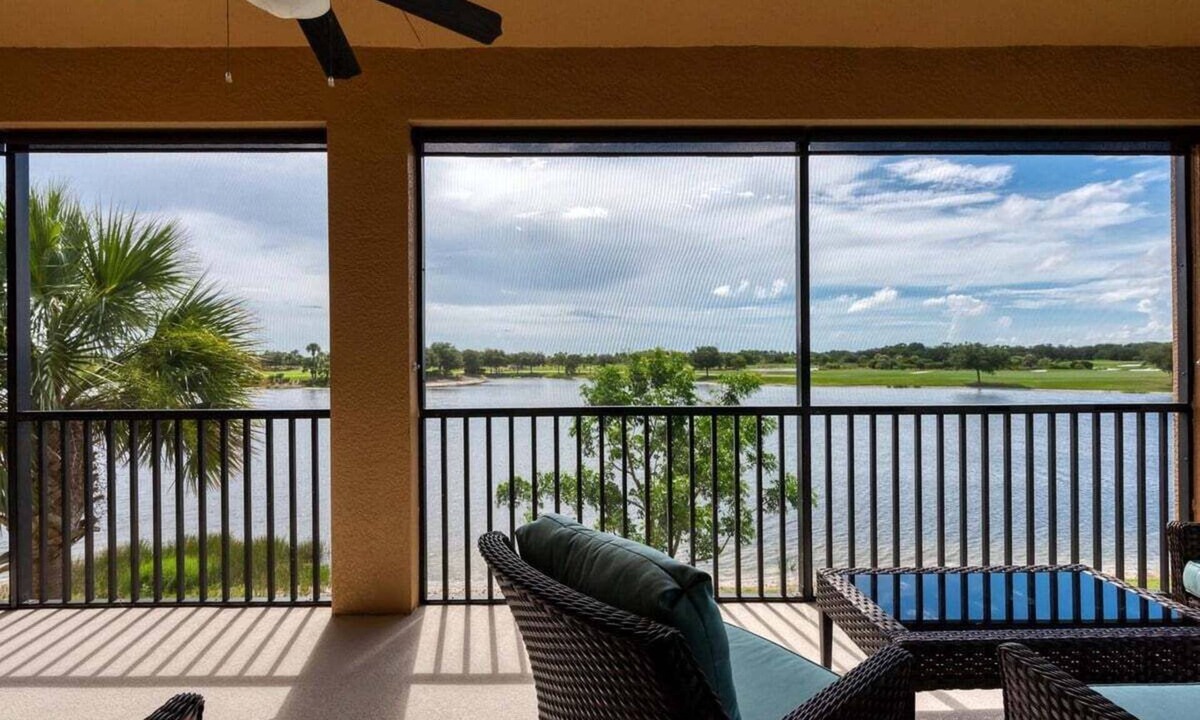 Venice House | Impeccable 3 BR/2 BA home with expansive lake view - Serenity Garden